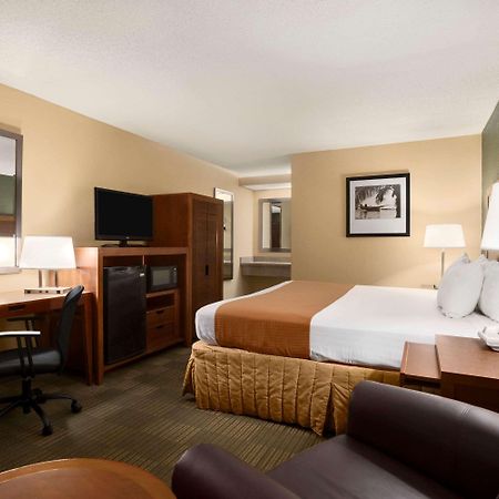 Days Inn By Wyndham Jacksonville Airport Exterior foto