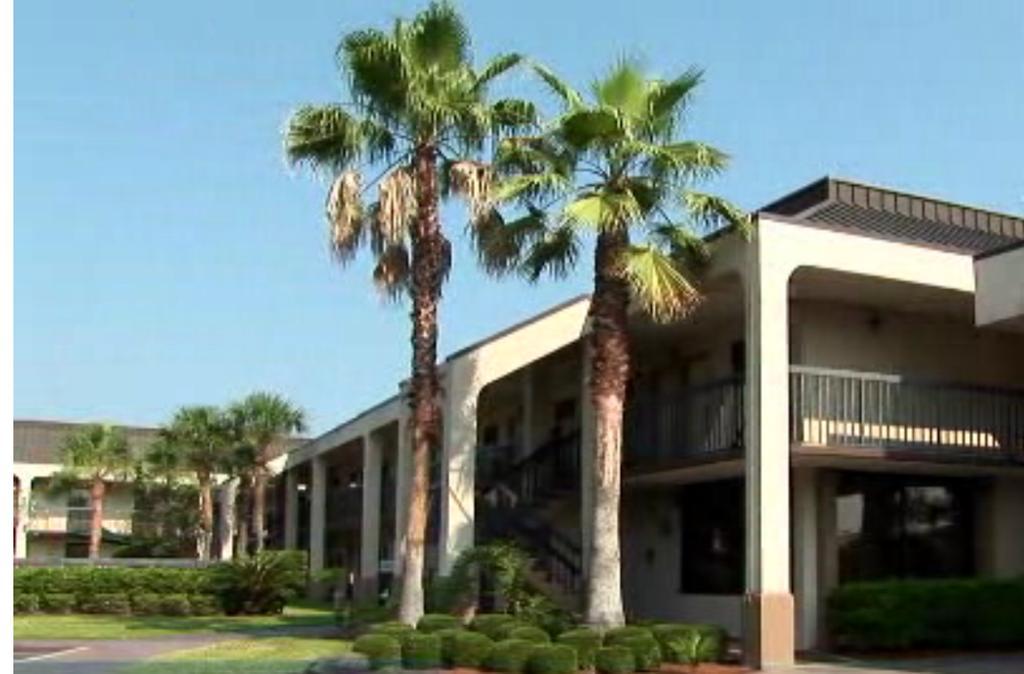 Days Inn By Wyndham Jacksonville Airport Exterior foto