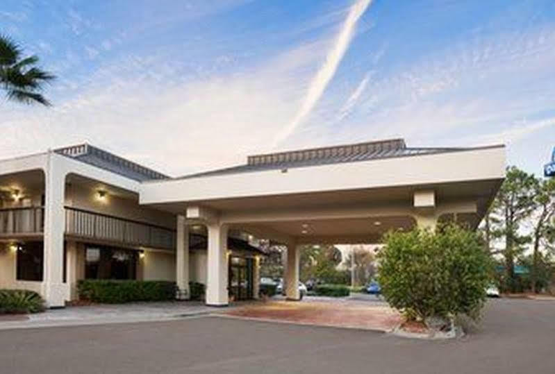Days Inn By Wyndham Jacksonville Airport Exterior foto